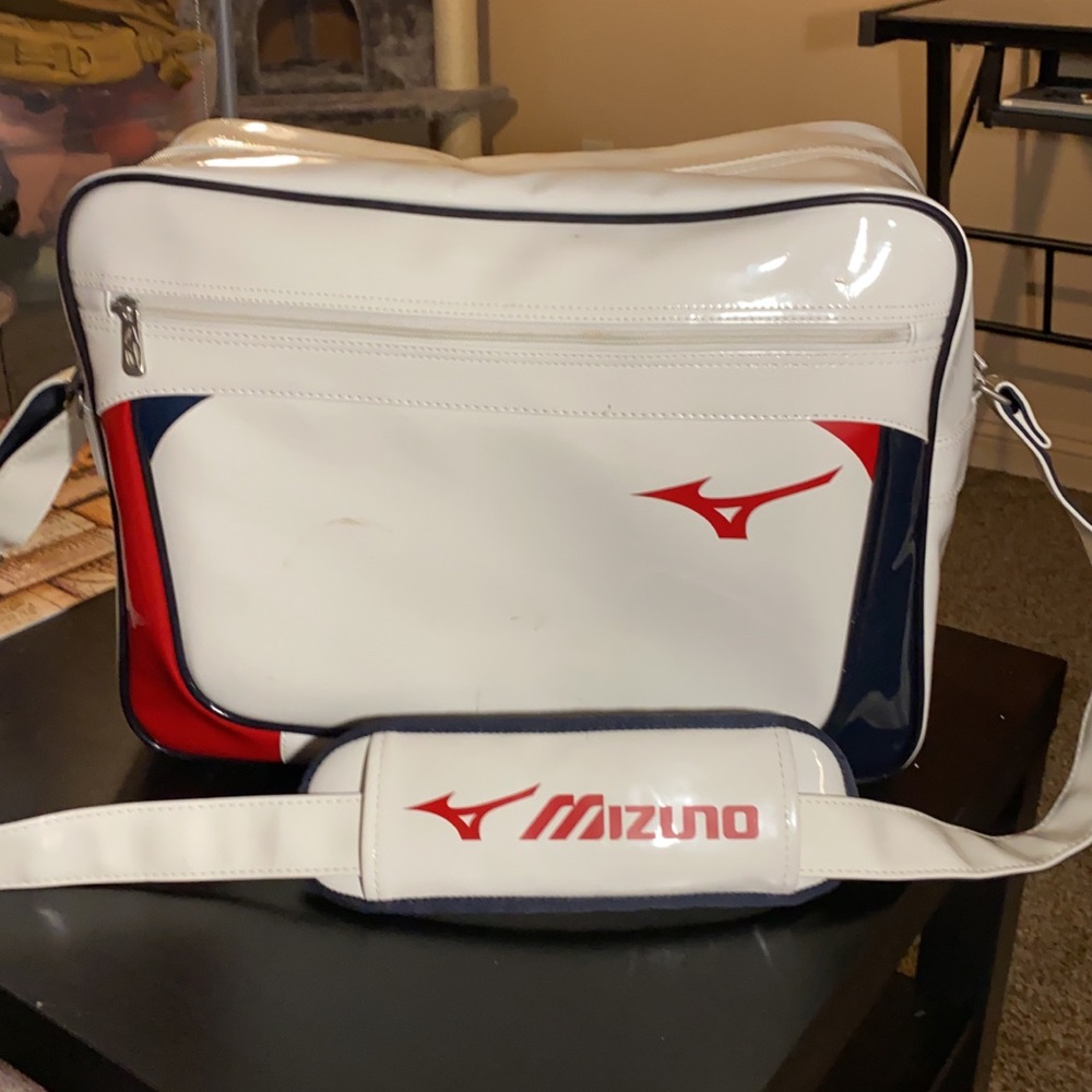 Mizuno Laquer Bag